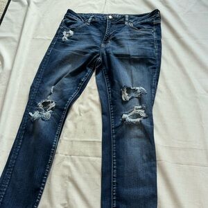 American eagle women’s jeans size 14, distressed, holes, super stretch jegging